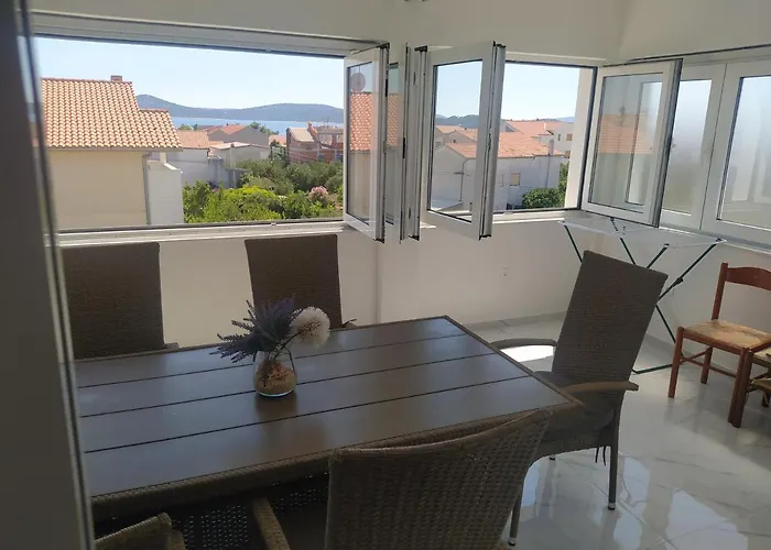 Trubi 3 アパート