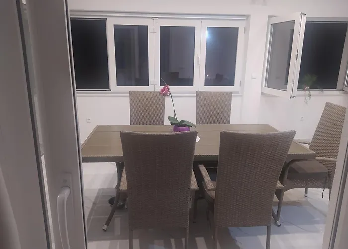 アパート Trubi 3