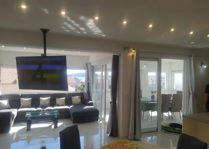 Appartement Trubi 3 *