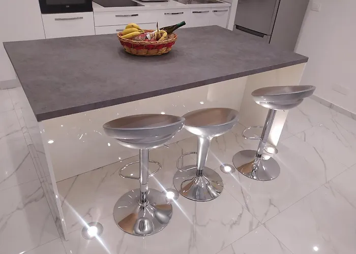 アパート Trubi 3 *